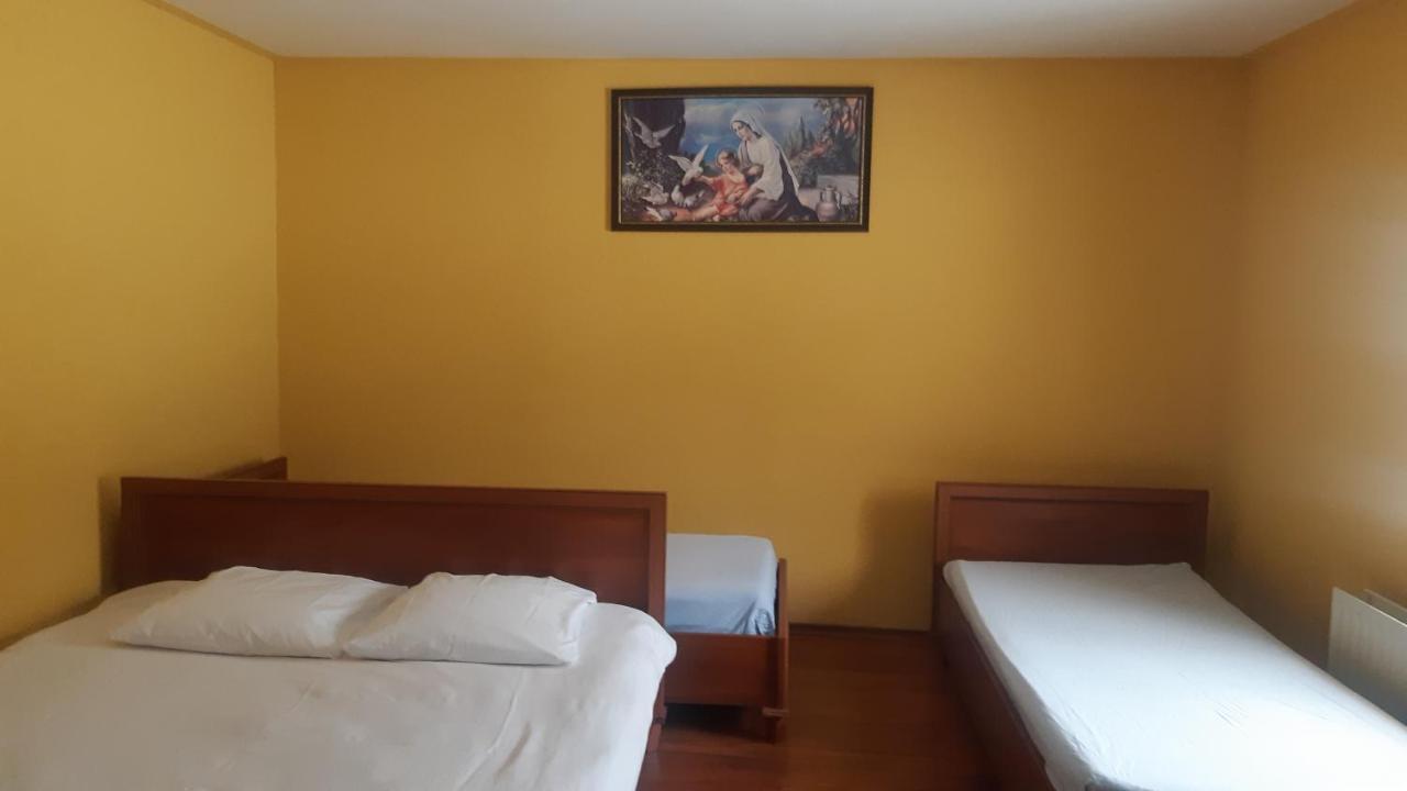 Dacha Podobovets 127 Otel Dış mekan fotoğraf
