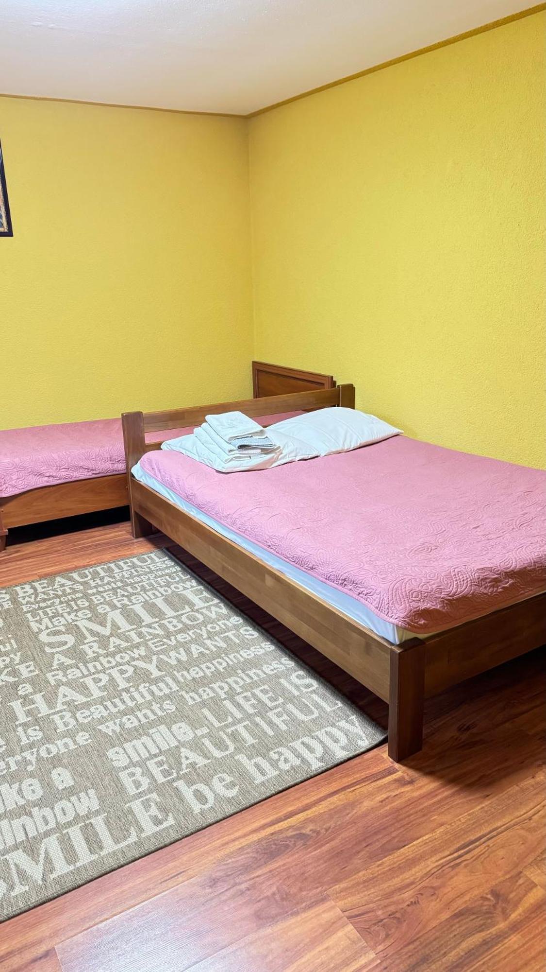 Dacha Podobovets 127 Otel Dış mekan fotoğraf