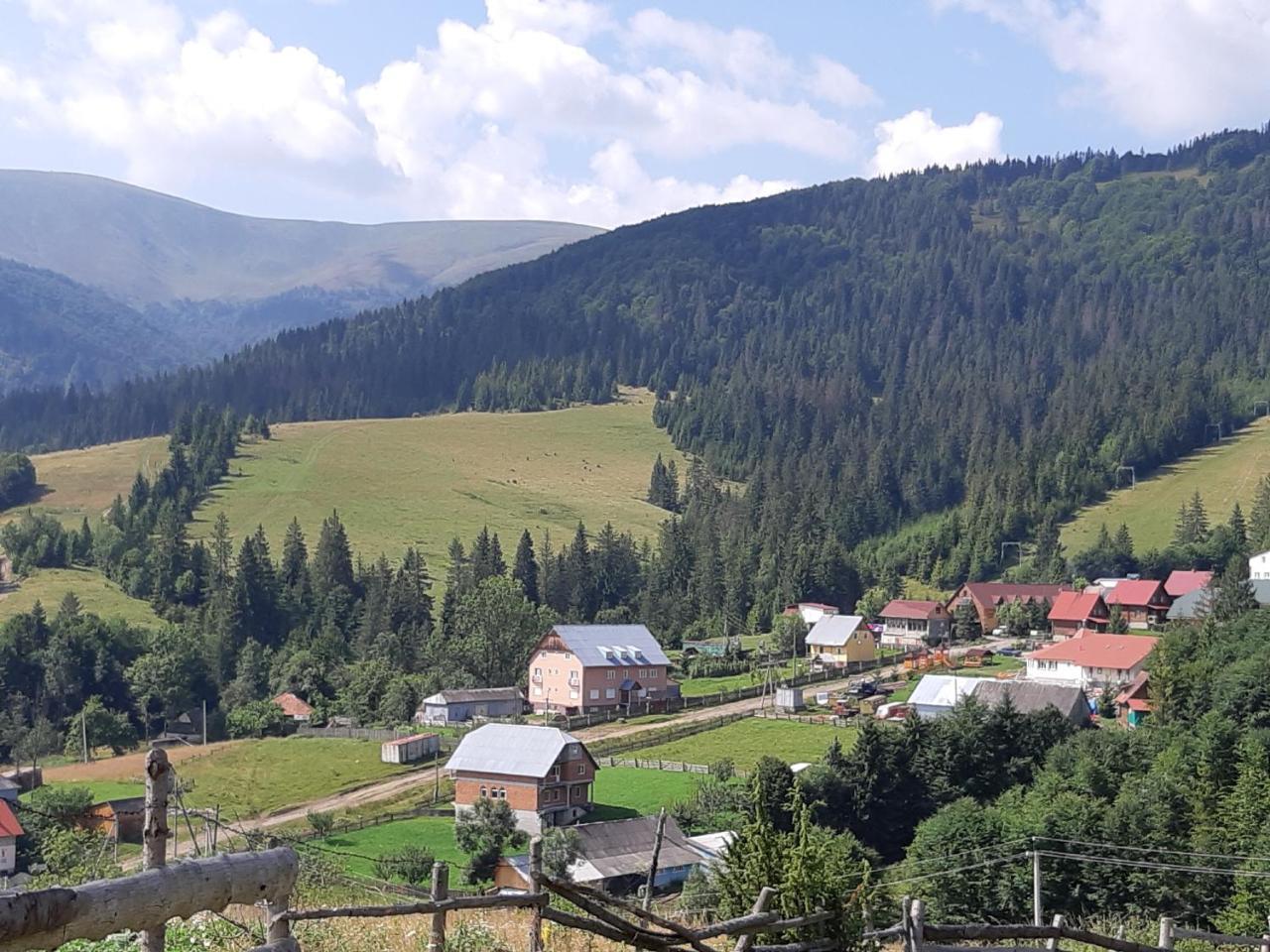 Dacha Podobovets 127 Otel Dış mekan fotoğraf